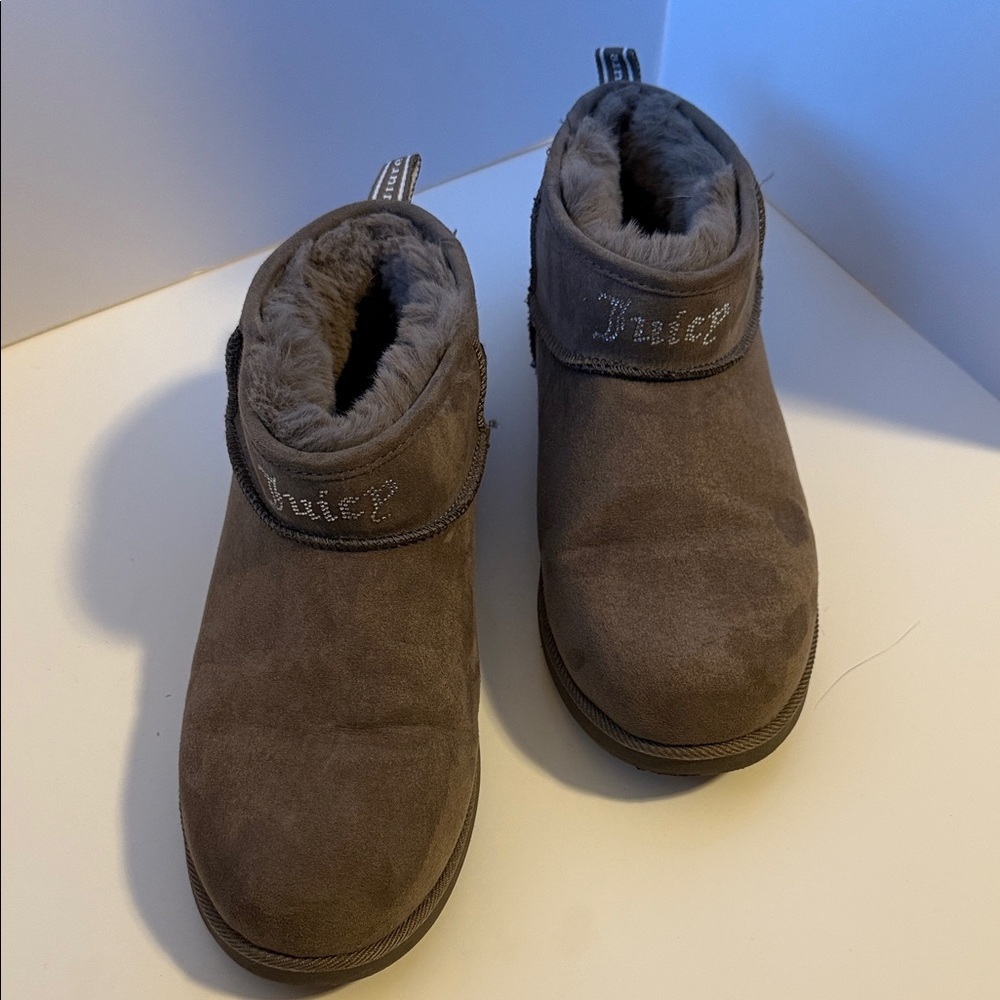 Juicy Couture Rhinestone Size 10 Gray “Kerry” Suede Short Boots – Faux Fur Lined